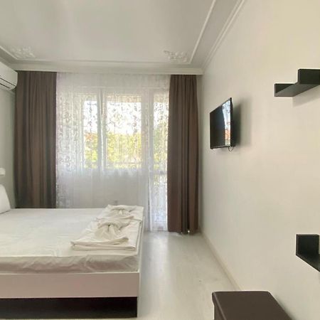 Bratanov Edelweiess Apartment Nesebar Bagian luar foto